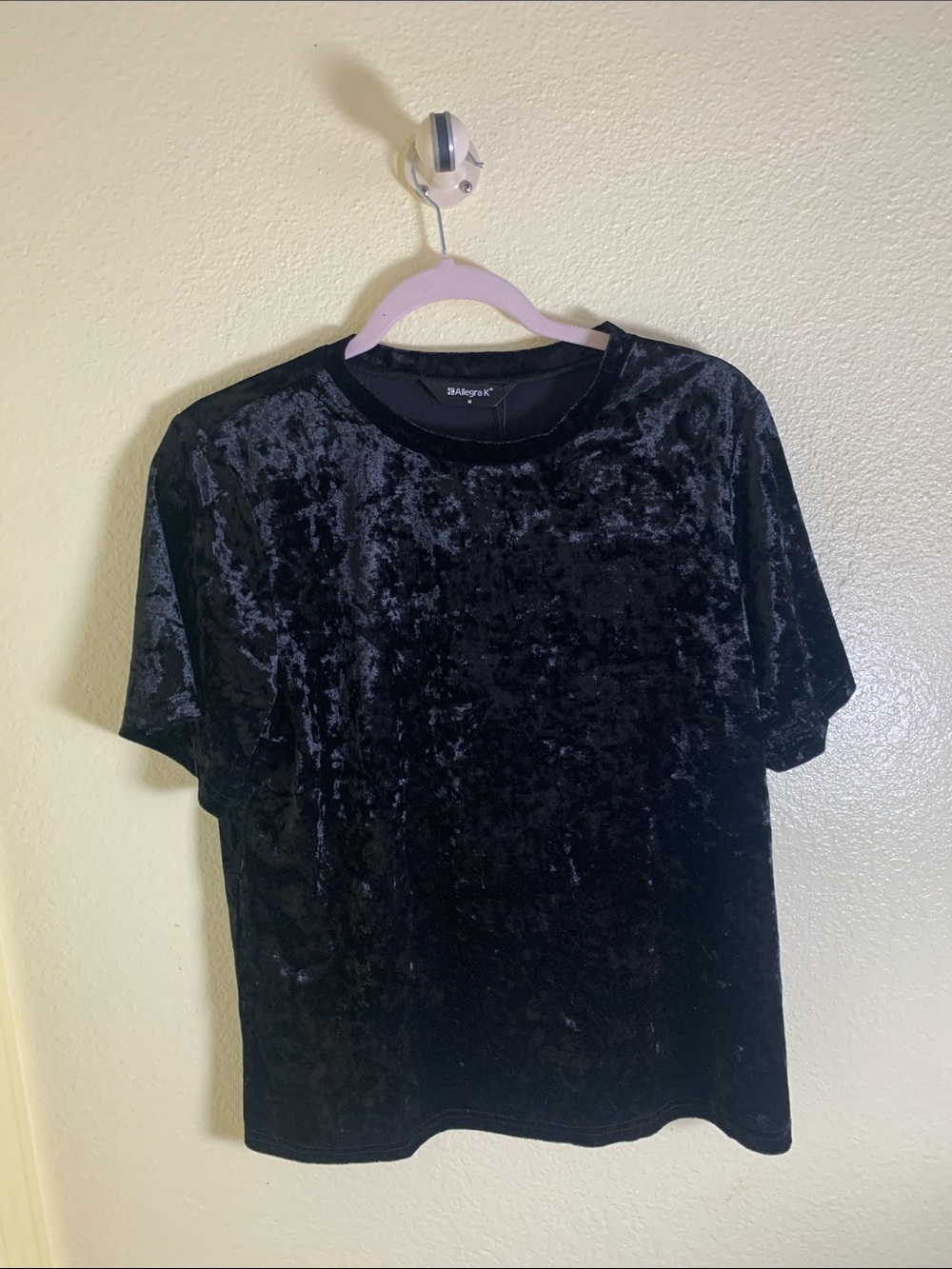 NWT Allegra K Black Crushed Velvet Short Sleeve Tee, Size M